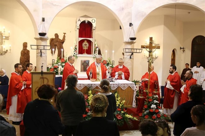Biskup Mrzljak: „Crkva živi od euharistijskog zajedništva“